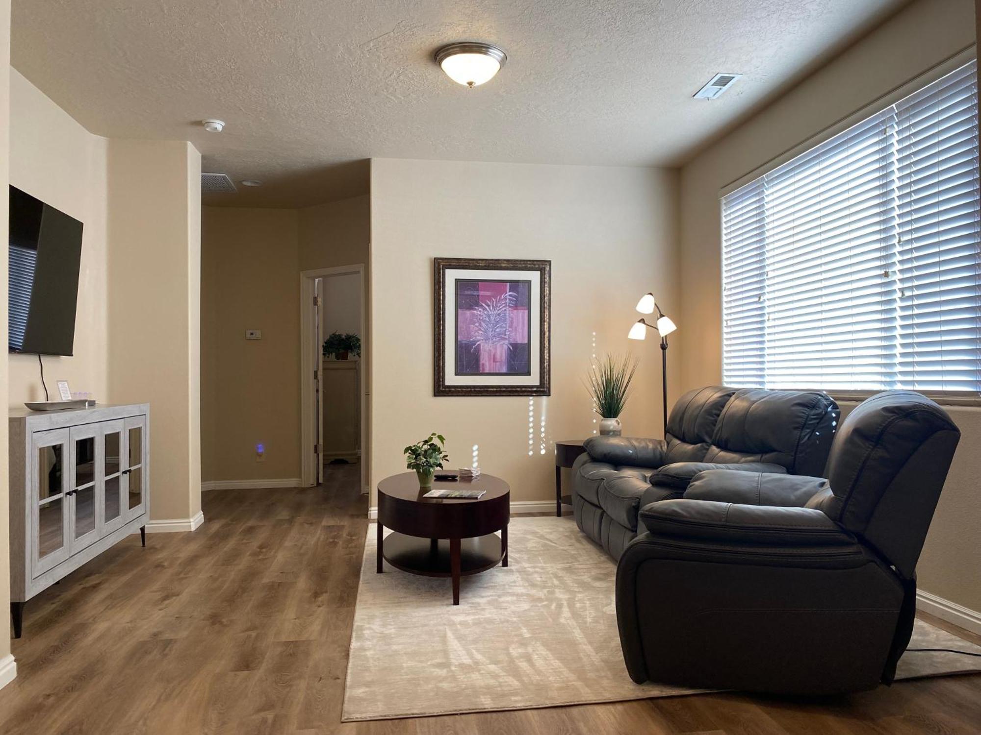 Luxurious Condo At The Springs By Cool Properties 메스키트 외부 사진